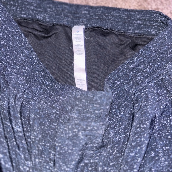 Womans Small Lulu Lemon Athletic Shorts - blue - Picture 2 of 3